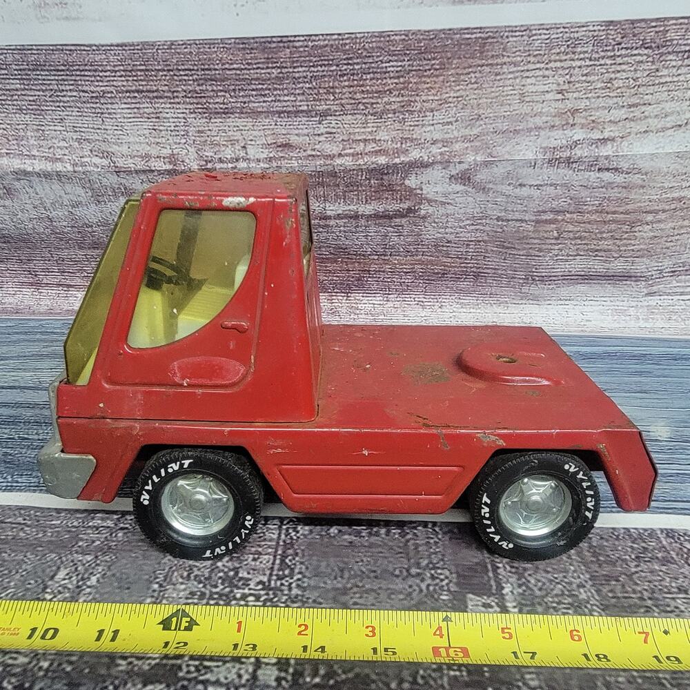 Vintage Nylint pressed steel bubble window  semi truck red